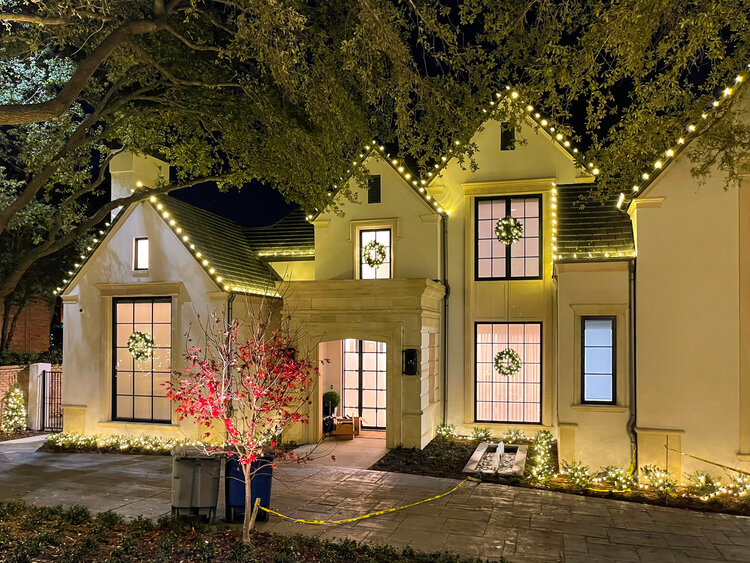 Patton's Christmas Trees - Lighting Service Dallas